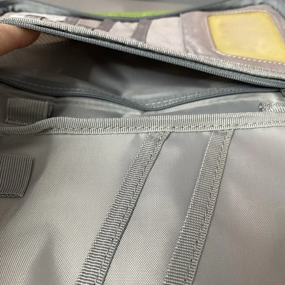 Eddie Bauer‎ Outdoor Travel Wallet- Nylon- Full Zip- Cards/Phone Holder 9.5x5x1